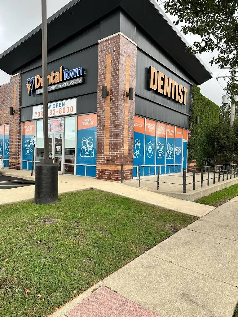 Dental Town Chicago - Professional dental clinic exterior with modern facilities