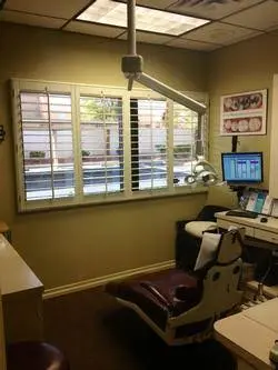 Ronald Marshall DDS - Professional dental clinic exterior with modern facilities
