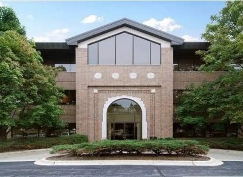 Glen Ellyn Pediatric Dentistry and Orthodontics - Professional dental clinic exterior with modern facilities