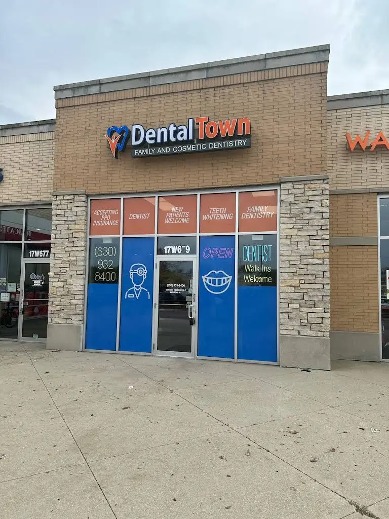 Dental Town Chicago - Professional dental clinic exterior with modern facilities