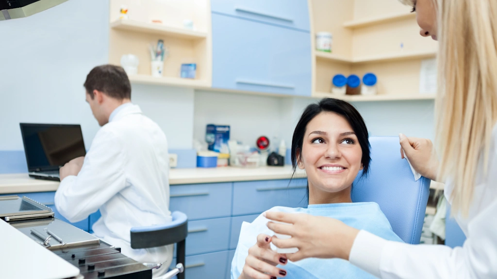 Greenwald Dental - Professional dental clinic exterior with modern facilities