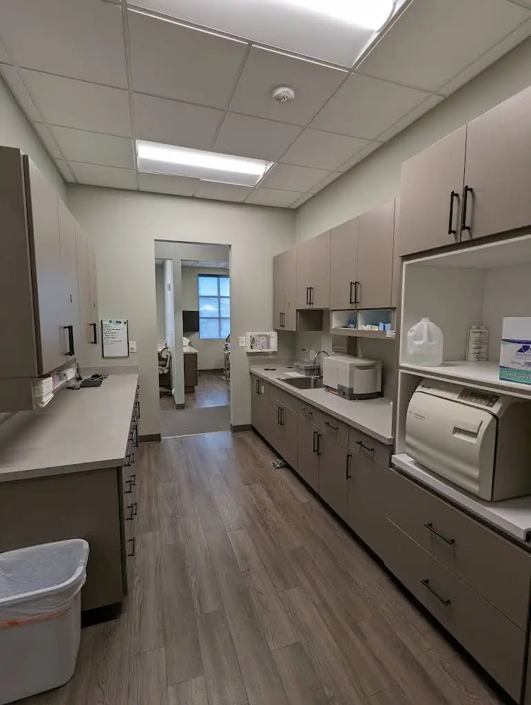 Utah Periodontal Specialists - Professional dental clinic exterior with modern facilities