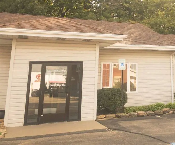 Pearl Dentistry of Moon - Professional dental clinic exterior with modern facilities