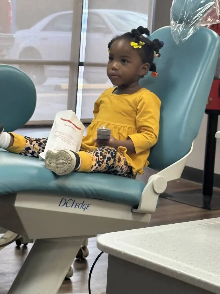 Douglasville Dentistry & Orthodontics for Kids - Professional dental clinic exterior with modern facilities