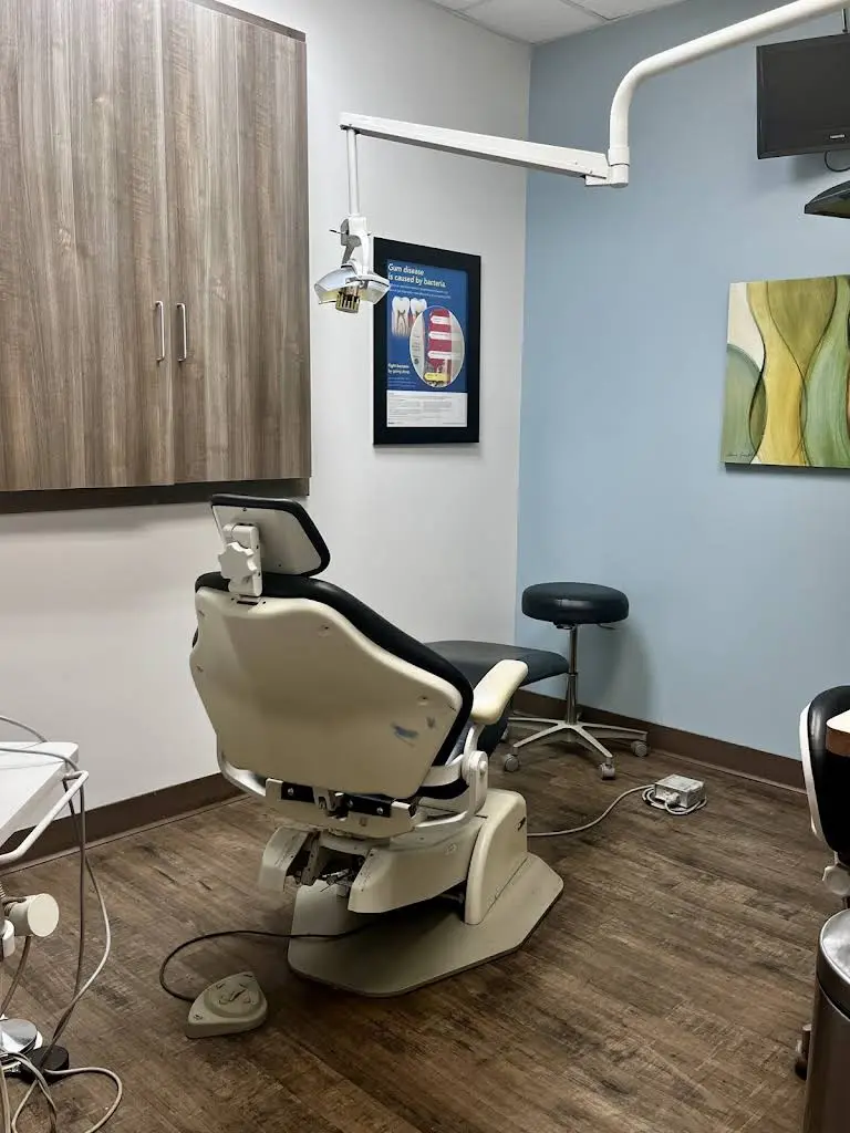 Great Expressions Dental Centers - Professional dental clinic exterior with modern facilities