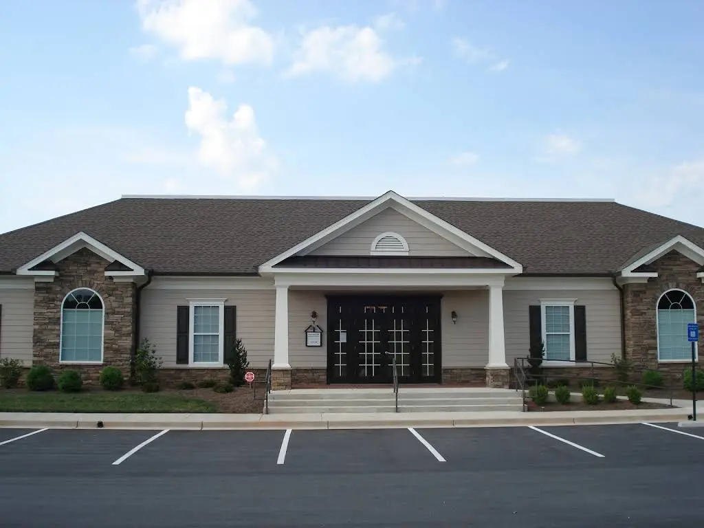 Lloyd Family Dental Care - Professional dental clinic exterior with modern facilities