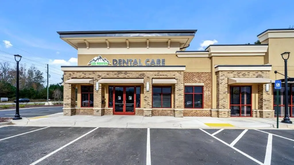 Coal Mountain Dental Care - Professional dental clinic exterior with modern facilities