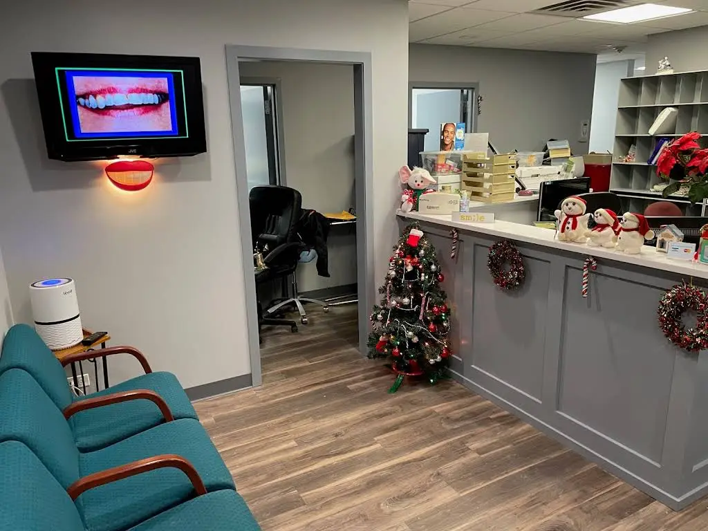 Addison Bloomingdale Dental Care - Professional dental clinic exterior with modern facilities