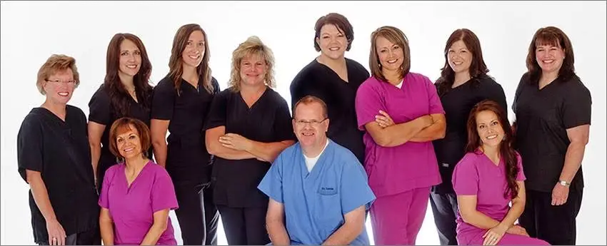 Sandy Family Dentistry: Dr. Russell G. Lewis - Professional dental clinic exterior with modern facilities