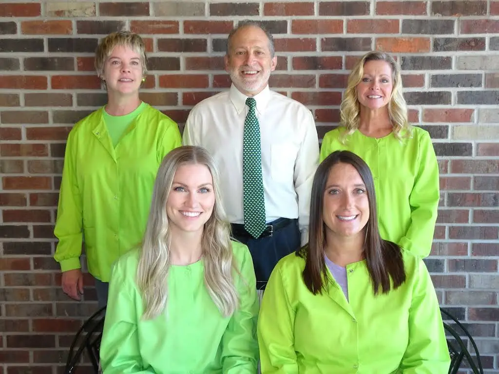 David S. Kuban, DDS - Professional dental clinic exterior with modern facilities