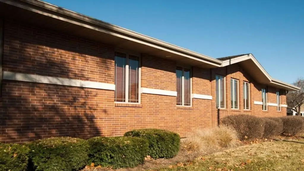 Amber Dental of Wheaton - Professional dental clinic exterior with modern facilities