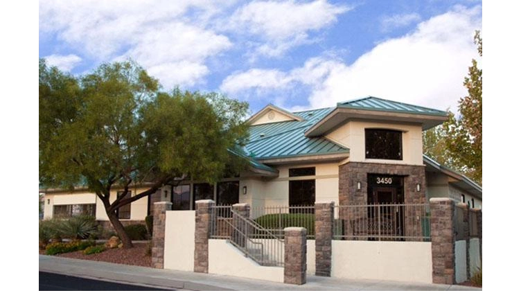 Willow Springs Dental - Dr. Marc McRae - Professional dental clinic exterior with modern facilities