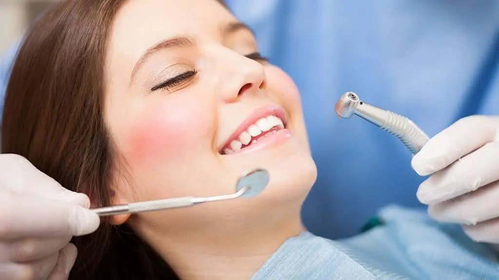 Lloyd Family Dentistry - Professional dental clinic exterior with modern facilities