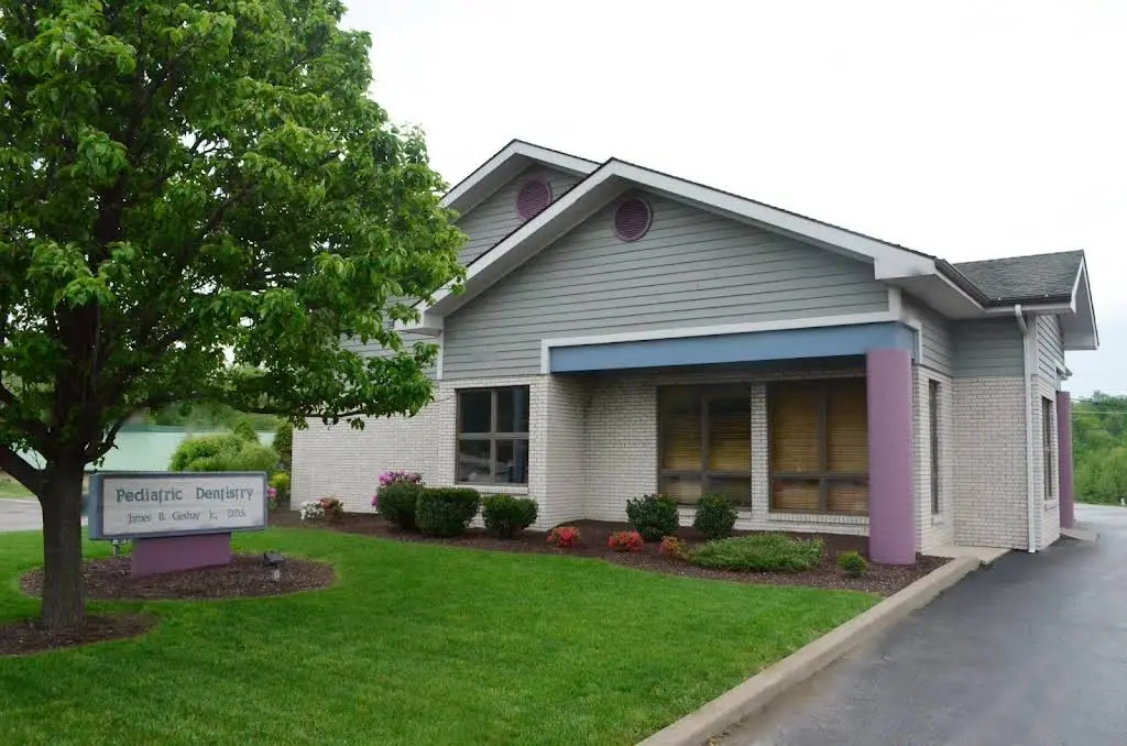 Geshay Pediatric Dentistry - Professional dental clinic exterior with modern facilities