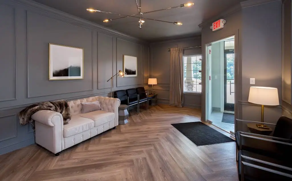 Meridian Dental Specialists - Professional dental clinic exterior with modern facilities