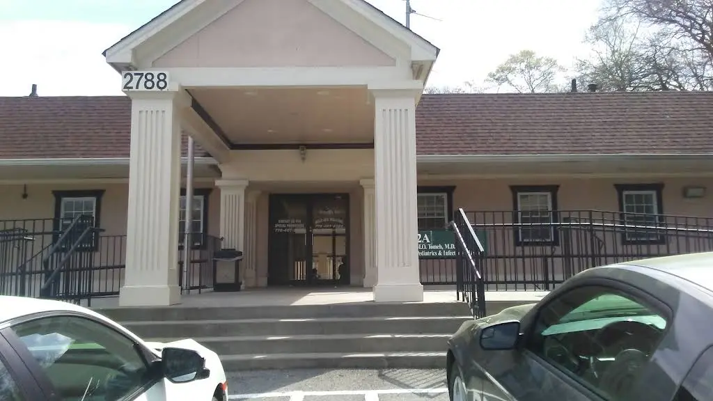 A Smile 4 U - Professional dental clinic exterior with modern facilities