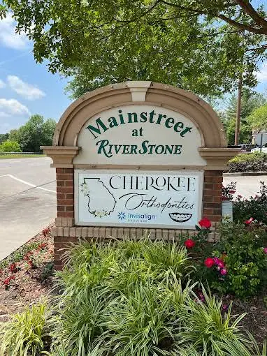 Cherokee Orthodontics - Professional dental clinic exterior with modern facilities