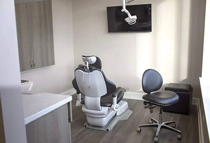 Royal Dental Care - Professional dental clinic exterior with modern facilities