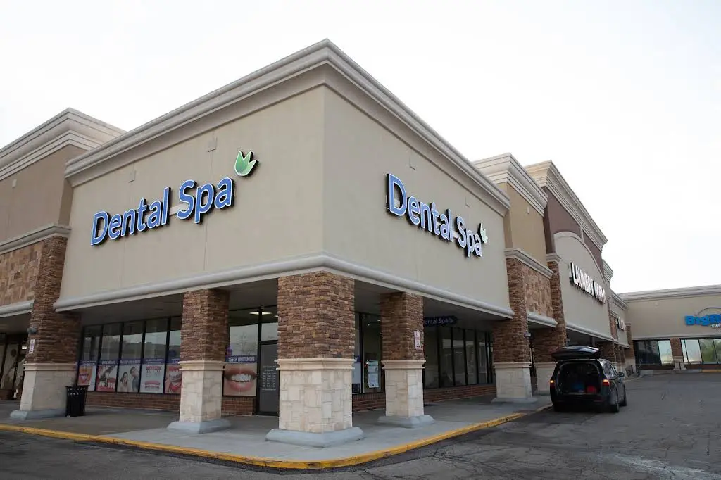 Best Dental Spa - Professional dental clinic exterior with modern facilities