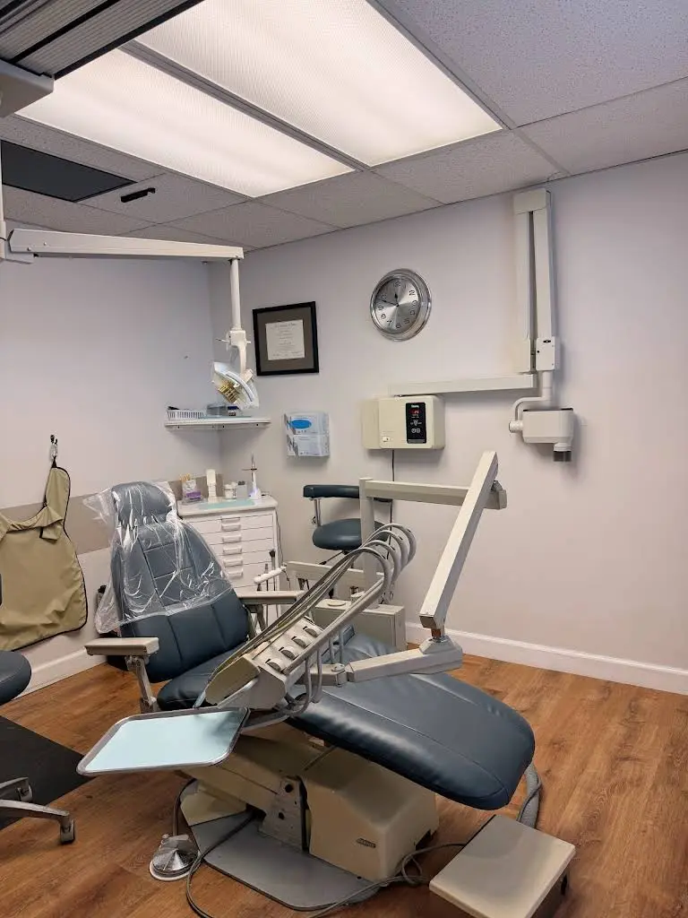 Connolly Family Dental - Professional dental clinic exterior with modern facilities