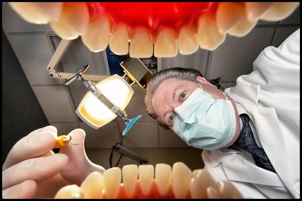 Rob Holdridge, DMD & Associates Ltd - Professional dental clinic exterior with modern facilities