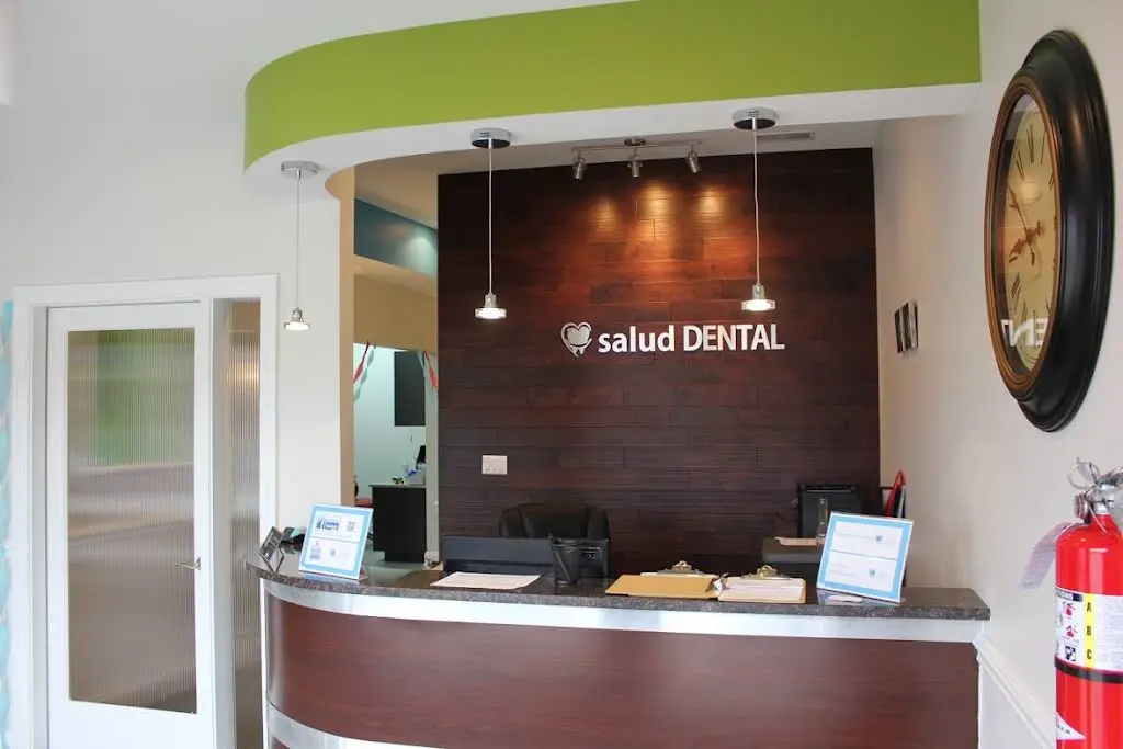 Salud Dental - Professional dental clinic exterior with modern facilities