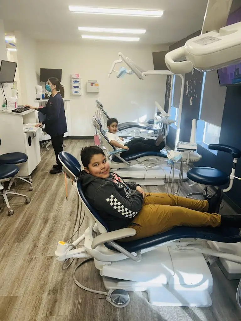 BocaKids Dental and Braces - Professional dental clinic exterior with modern facilities