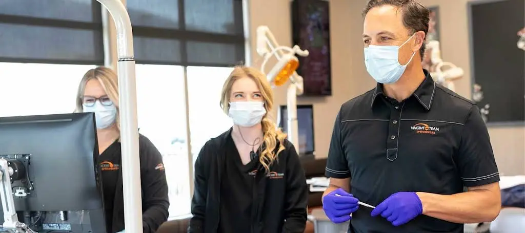 Vincent Team Orthodontics - Professional dental clinic exterior with modern facilities
