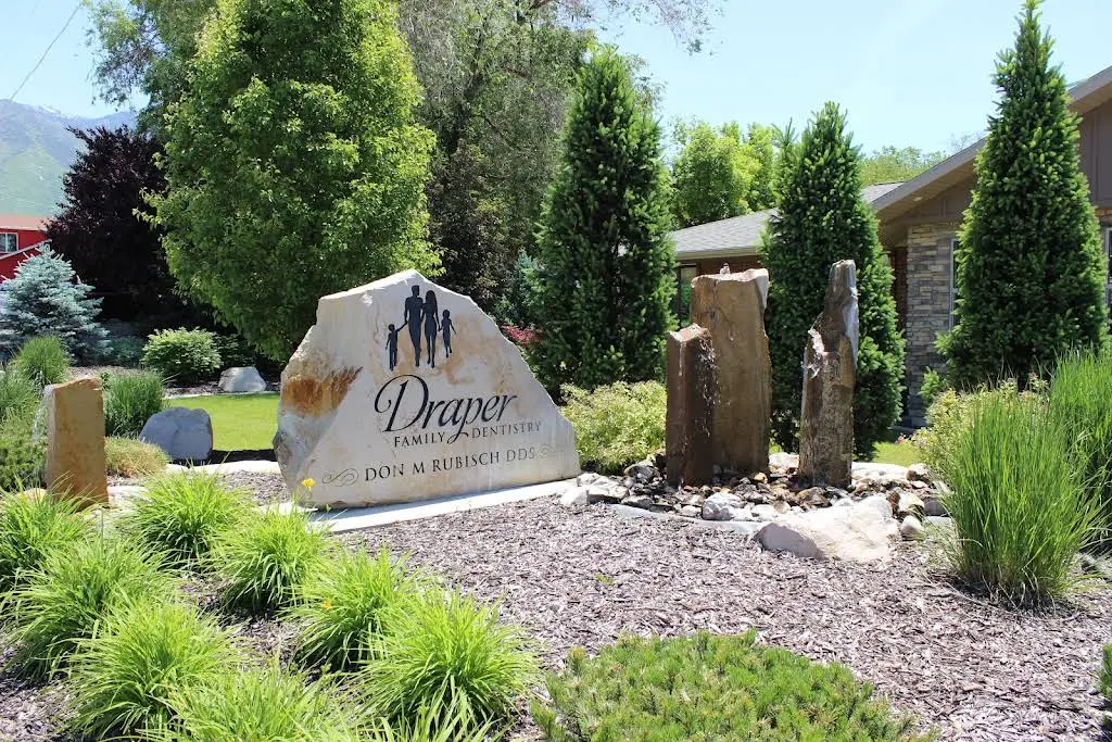 Draper Parkway Dental - Professional dental clinic exterior with modern facilities