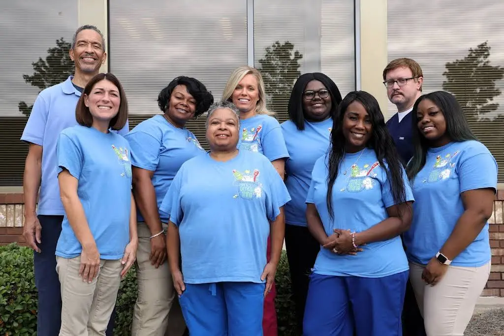 Lithonia Pediatric Dentistry - Professional dental clinic exterior with modern facilities