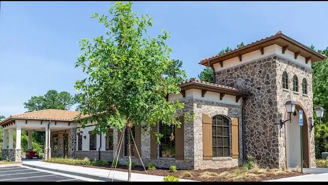 Bella Dentistry & Esthetics, LLC - Professional dental clinic exterior with modern facilities