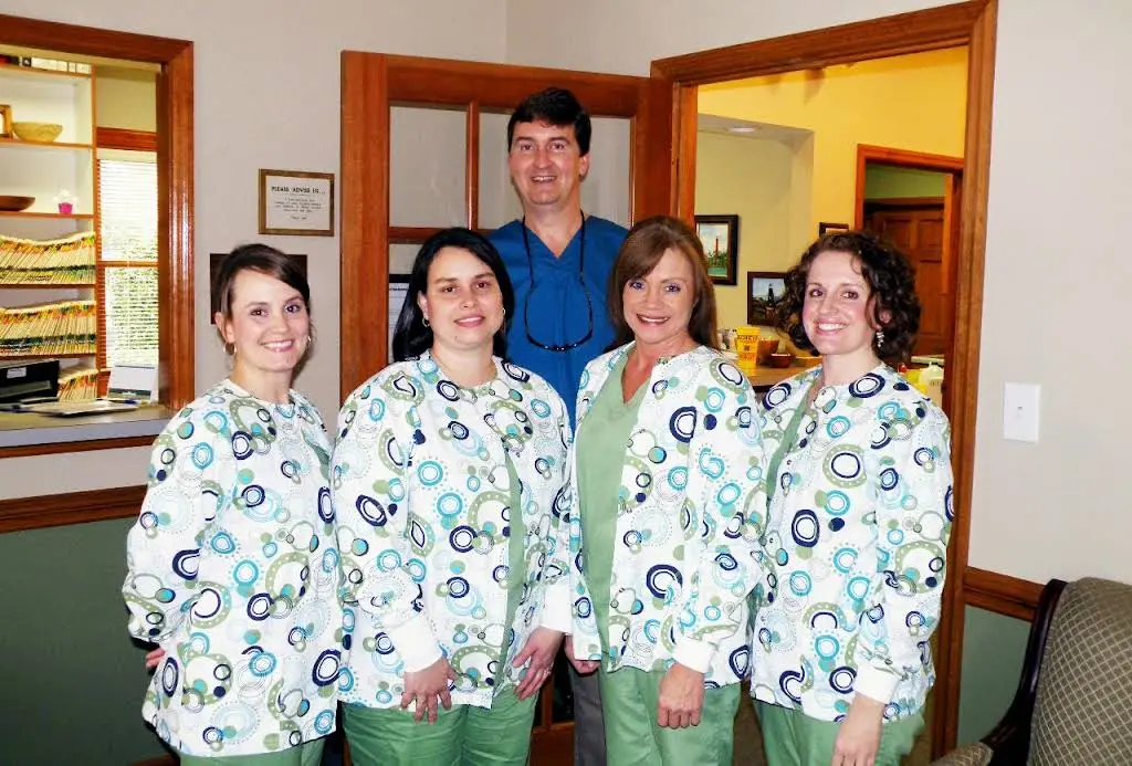 Greg Ware DMD Family Dentistry - Professional dental clinic exterior with modern facilities