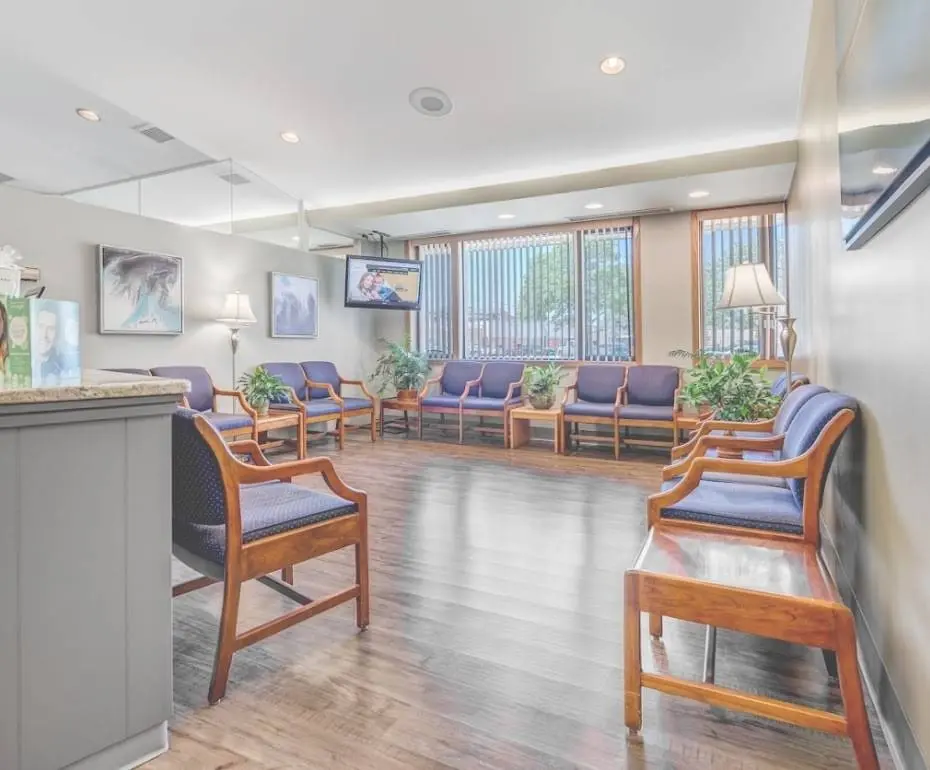 Complete Health Dentistry of Park Ridge - Professional dental clinic exterior with modern facilities