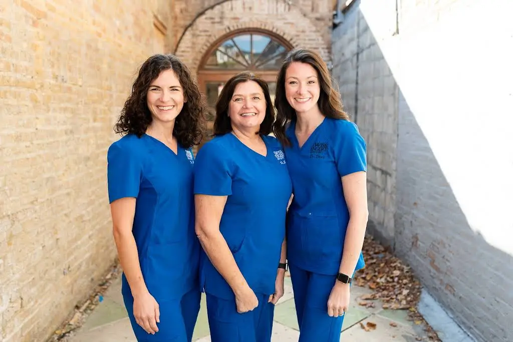 Davis & Engert Dentistry - Professional dental clinic exterior with modern facilities
