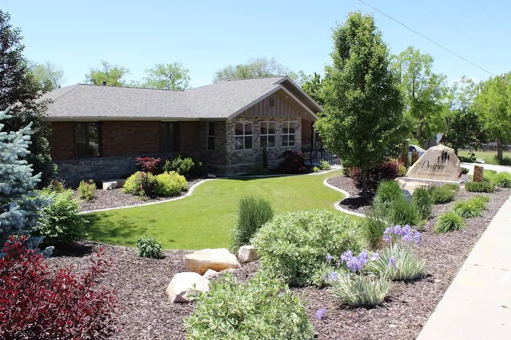 Draper Parkway Dental - Professional dental clinic exterior with modern facilities