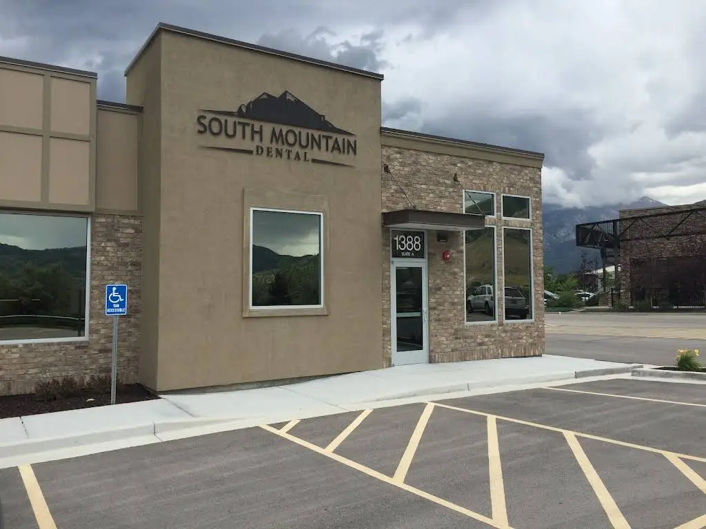 South Mountain Dental - Professional dental clinic exterior with modern facilities