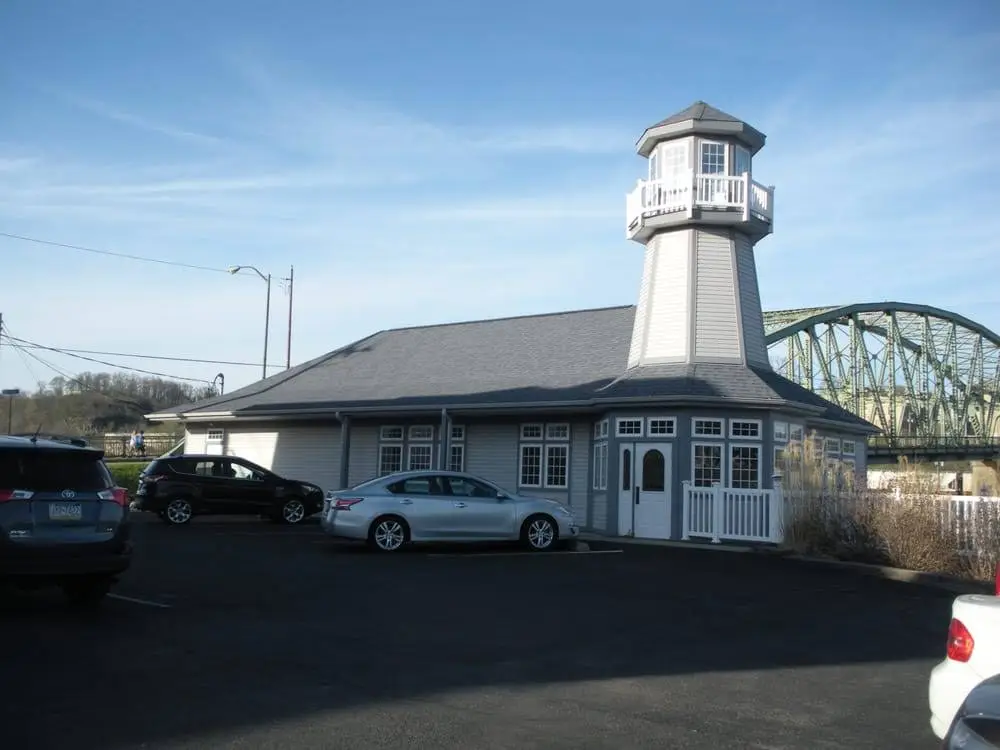 DentalWorks & Orthodontics Beaver Valley - Professional dental clinic exterior with modern facilities