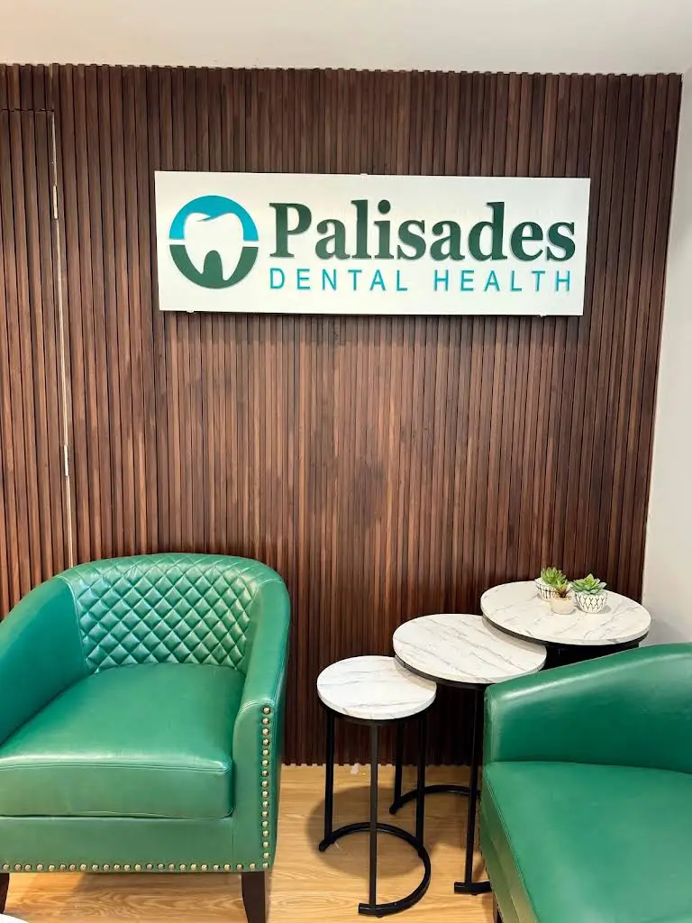 Palisades Dental Health - Professional dental clinic exterior with modern facilities