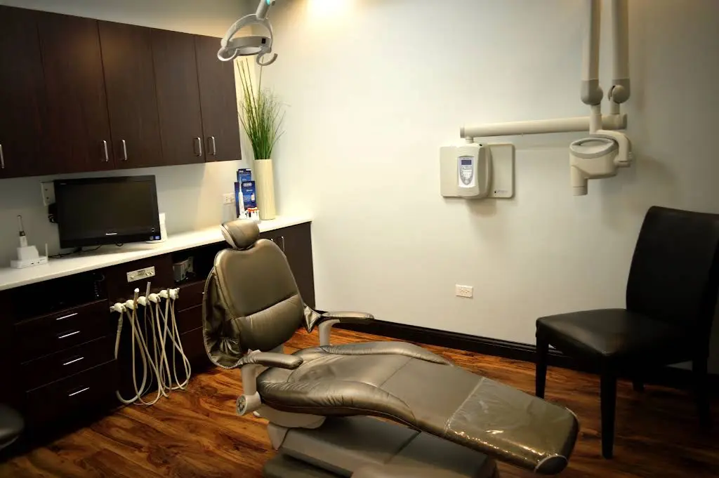 Forest Edge Dental - Professional dental clinic exterior with modern facilities
