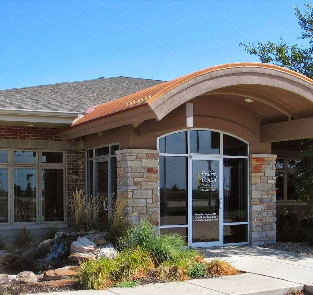 Prairie Dental Associates - Professional dental clinic exterior with modern facilities