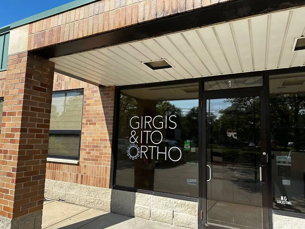 Girgis & Ito Orthodontics - Professional dental clinic exterior with modern facilities