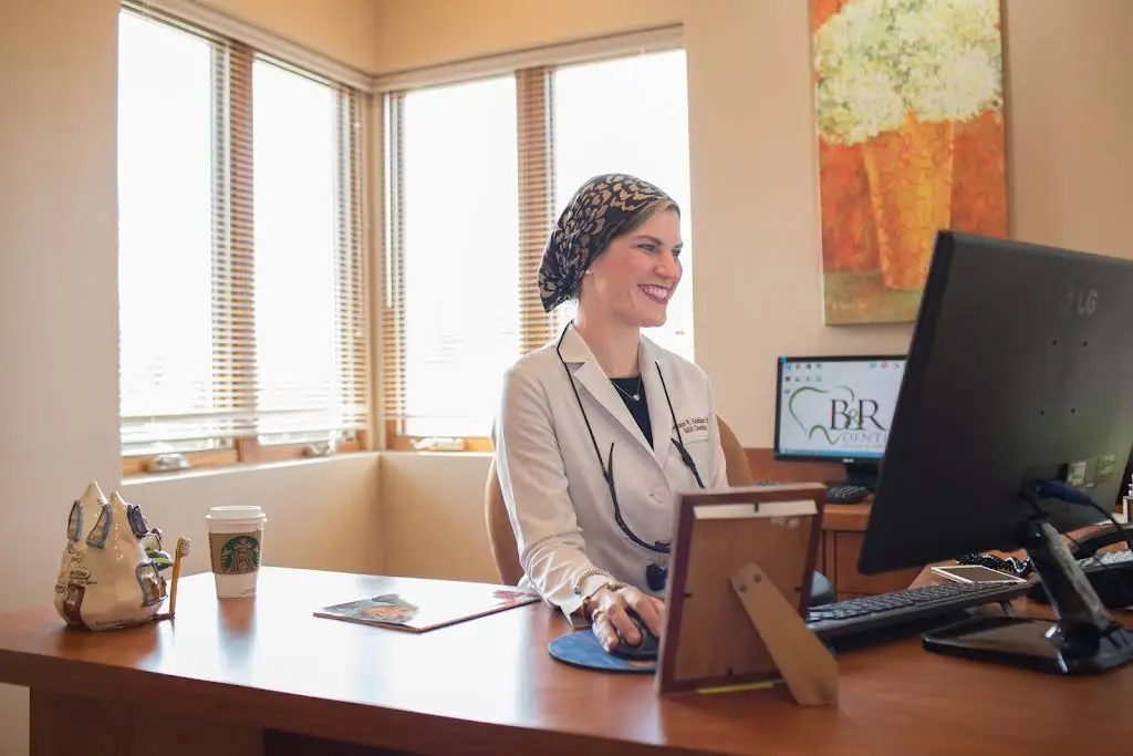 B&R Dentists - Professional dental clinic exterior with modern facilities