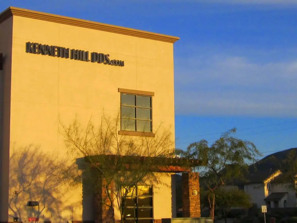 Kenneth Hill DDS - Professional dental clinic exterior with modern facilities