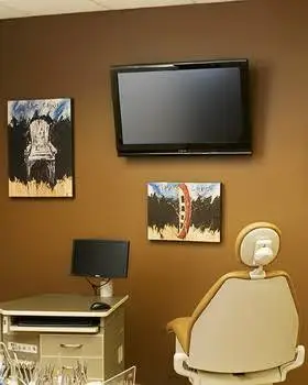 Russell S Pollina DDS PC - Professional dental clinic exterior with modern facilities
