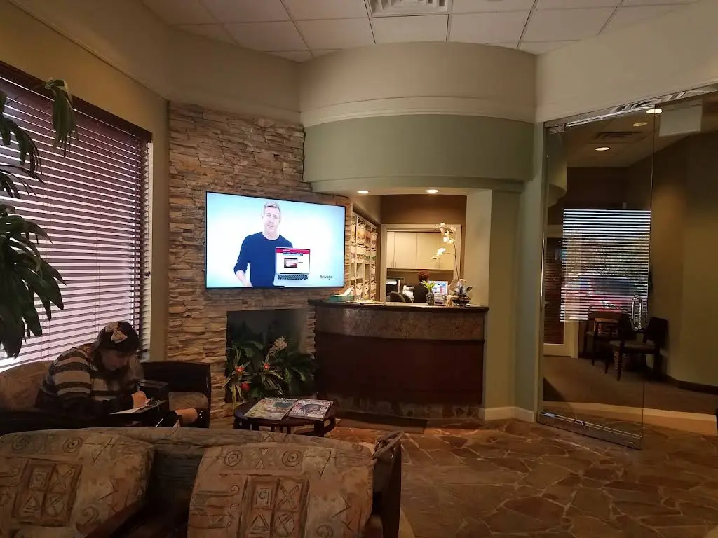 Island Dental Center - Professional dental clinic exterior with modern facilities