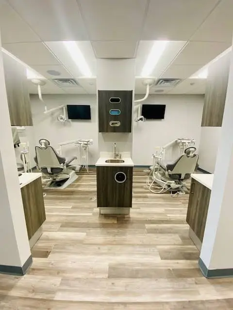 Zavala Dental - Professional dental clinic exterior with modern facilities