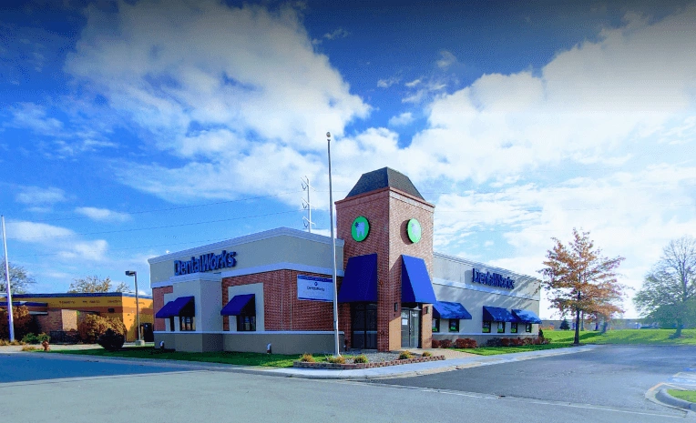 DentalWorks & Orthodontics Aurora - Professional dental clinic exterior with modern facilities