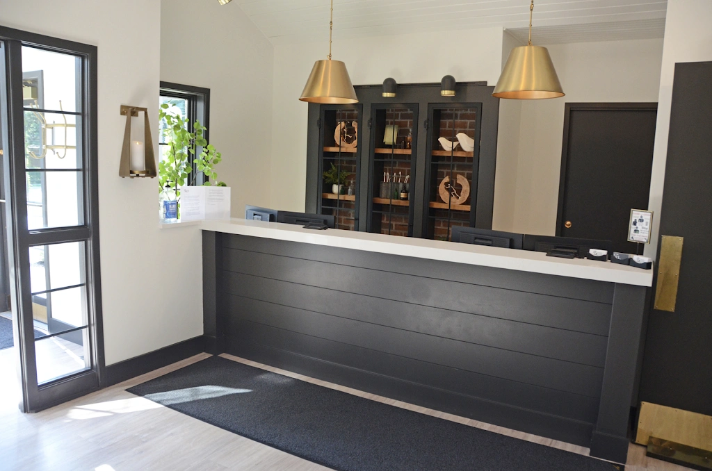 Wyse Family & Cosmetic Dentistry - Professional dental clinic exterior with modern facilities