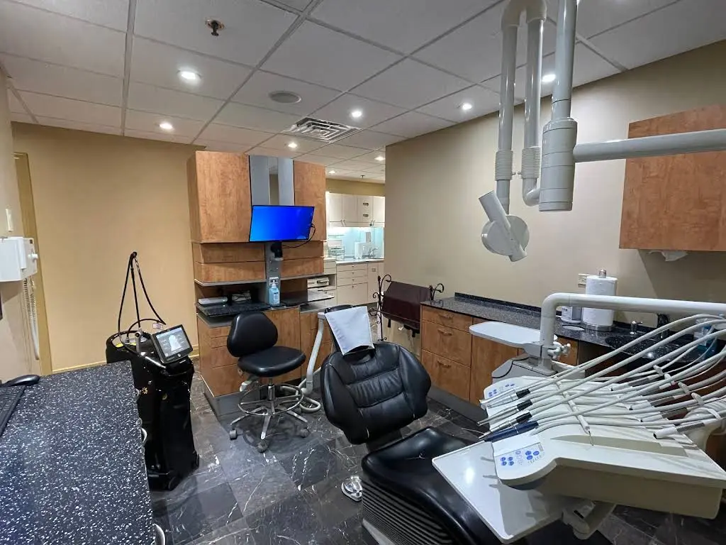 Willowbrook Aesthetic Dentistry - Professional dental clinic exterior with modern facilities
