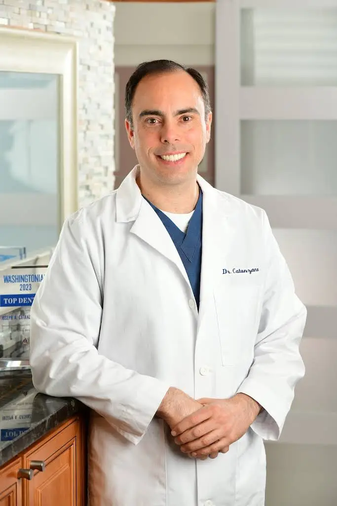 Foxhall Smiles: Joseph A. Catanzano III, DDS - Professional dental clinic exterior with modern facilities